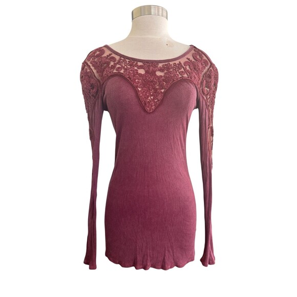 Gimmicks BKE Women M Plum Crochet Lace Front And Shoulders Long Sleeve Tee - Picture 1 of 6